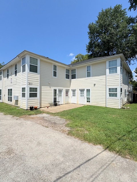 507 South Bonner Avenue - D